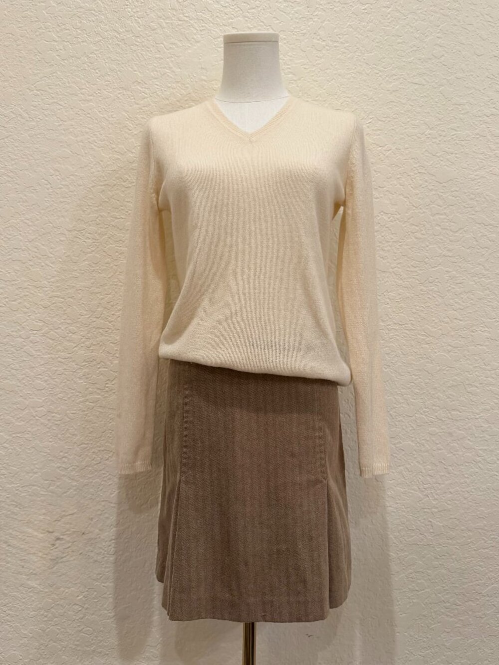 100% Cashmere V-Neck Pullover Sweater S Ivory Cream Ribbed